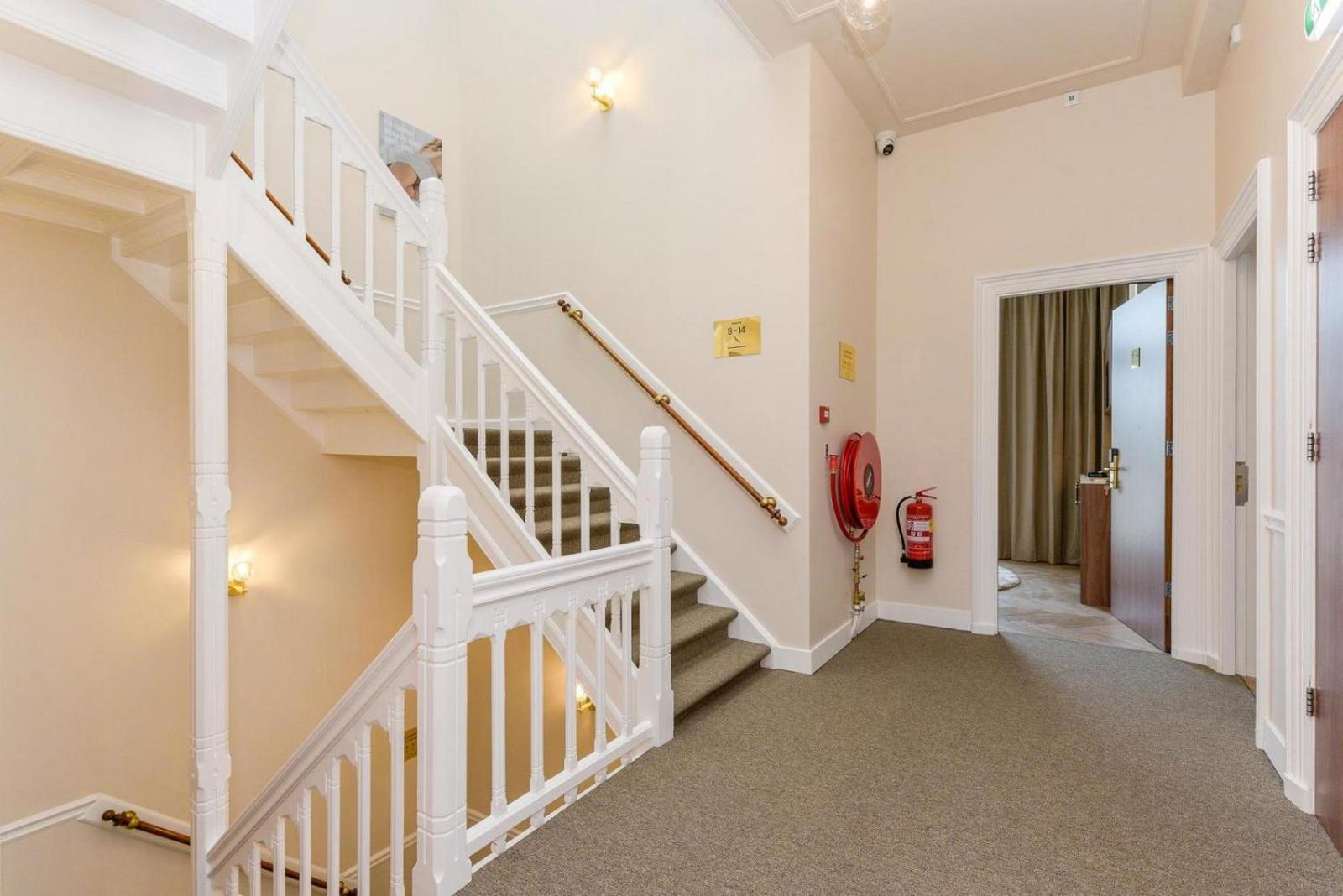 Novallure Villa Margaretha - Short Stay Apartments Rijswijk Ngoại thất bức ảnh